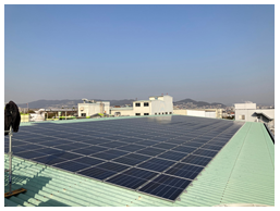 伊丹工場、太陽光パネル設置写真